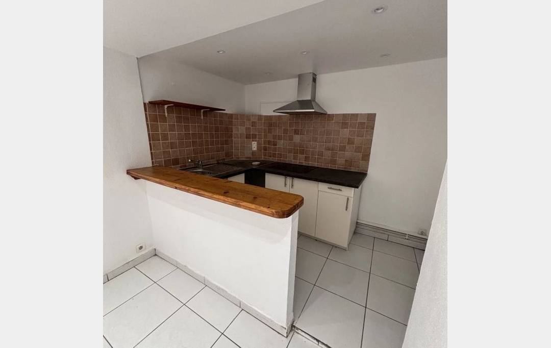 Annonces ISLE SUR SORGUE : Immeuble | CARPENTRAS (84200) | 108 m2 | 210 000 &euro; 