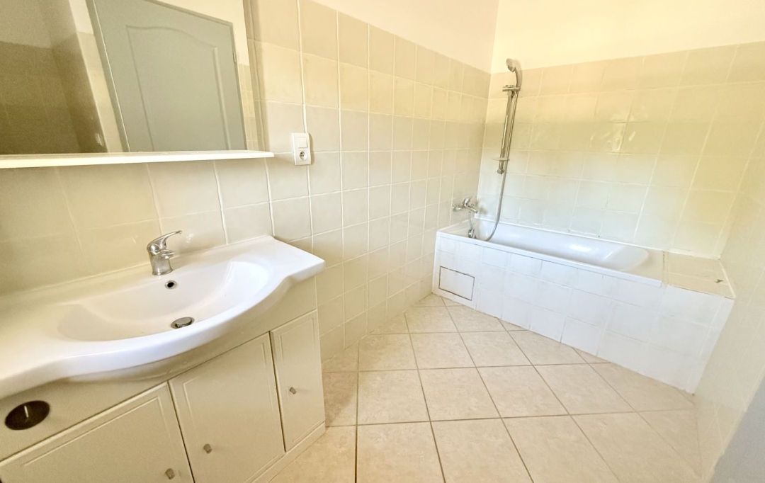 Annonces ISLE SUR SORGUE : Maison / Villa | CARPENTRAS (84200) | 75 m2 | 785 &euro; 