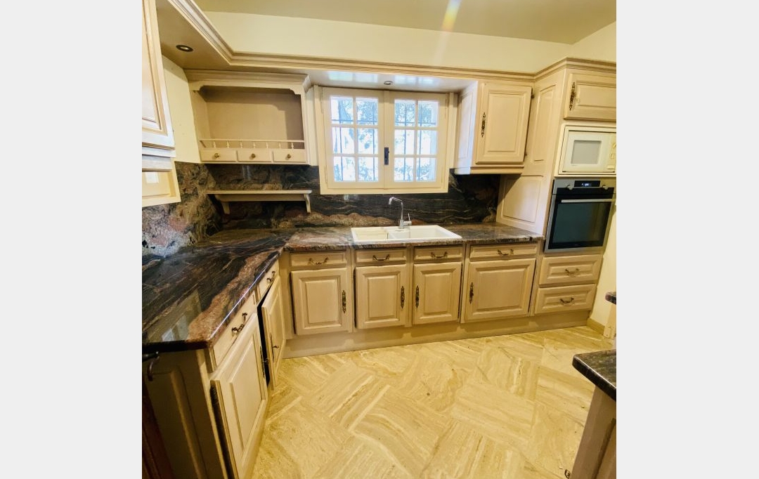 Annonces ISLE SUR SORGUE : Maison / Villa | CARPENTRAS (84200) | 180 m2 | 750 000 &euro; 