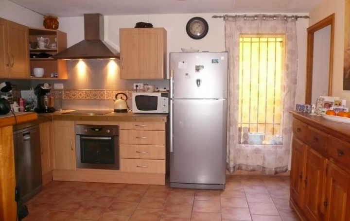Terre de Provence Immobilier : Apartment | L'ISLE-SUR-LA-SORGUE (84800) | 58 m2 | 750 € 