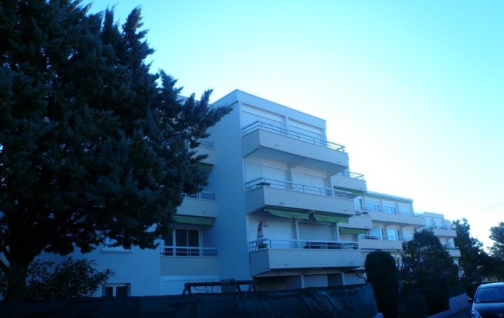 Terre de Provence Immobilier : Appartement | NIMES (30000) | 40 m2 | 598 € 